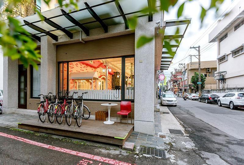 幸福加油站電梯民宿 -近東大門夜市 Kota Hualien Bagian luar foto